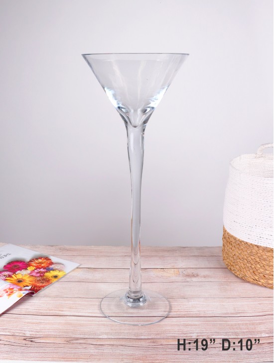 GOBLET STYLE GLASS VASE